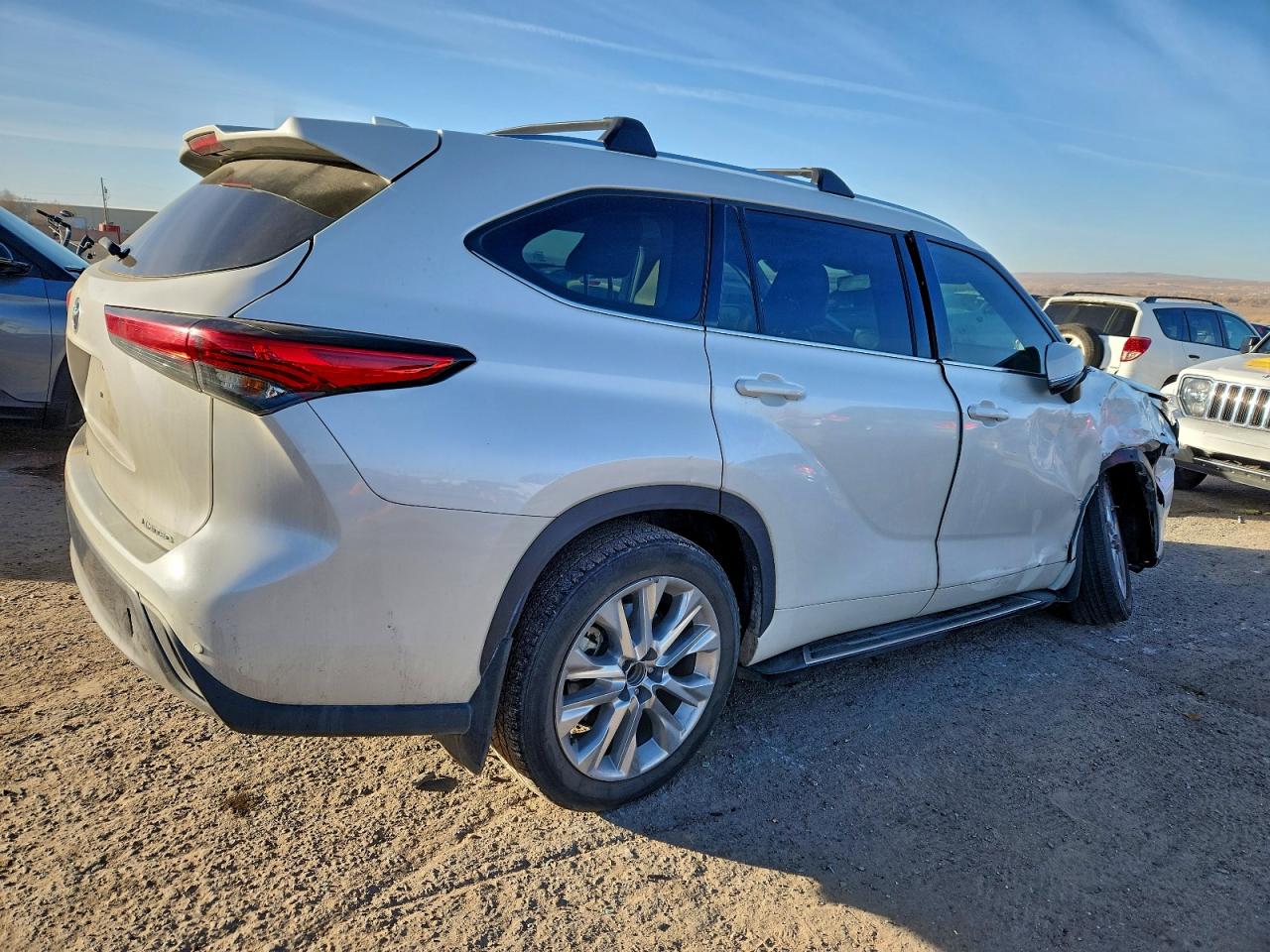 2021 TOYOTA HIGHLANDER LIMITED photo 3