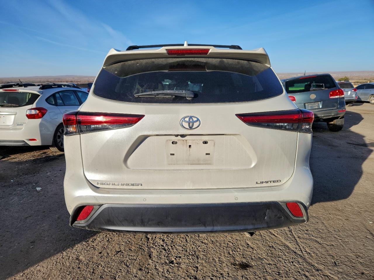 2021 TOYOTA HIGHLANDER LIMITED photo 6