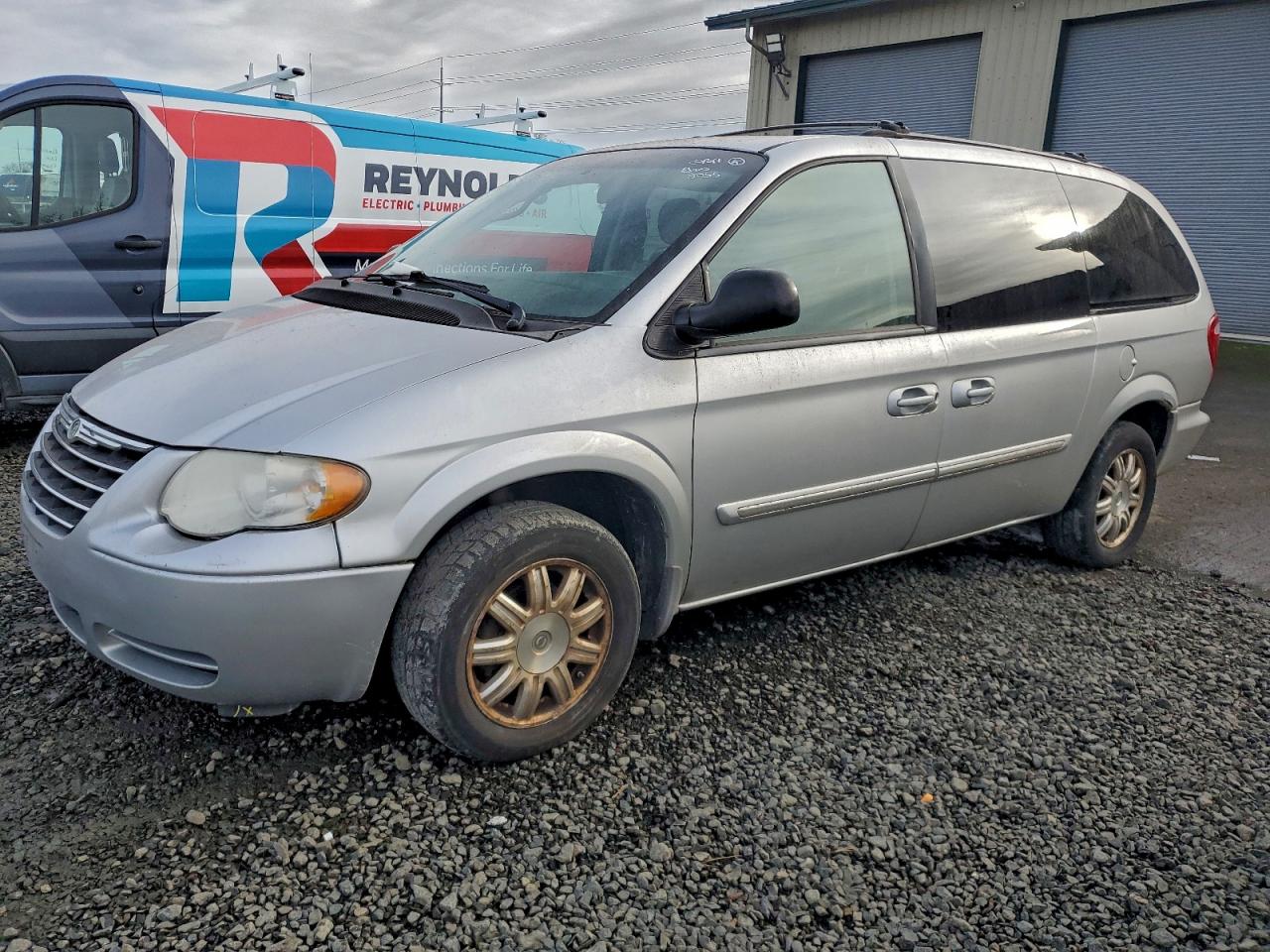 2006 CHRYSLER TOWN & COUNTRY