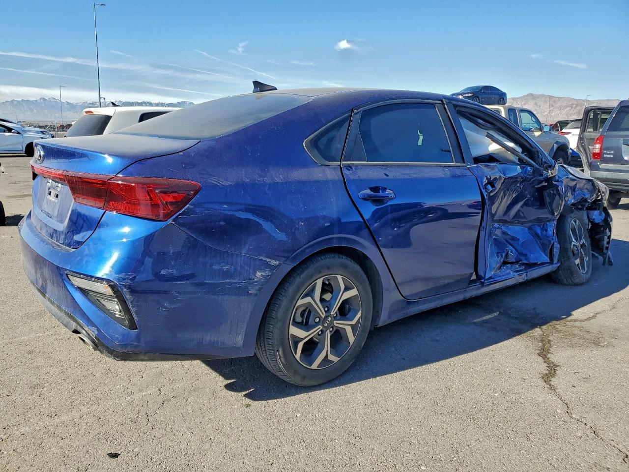 2021 KIA FORTE photo 3
