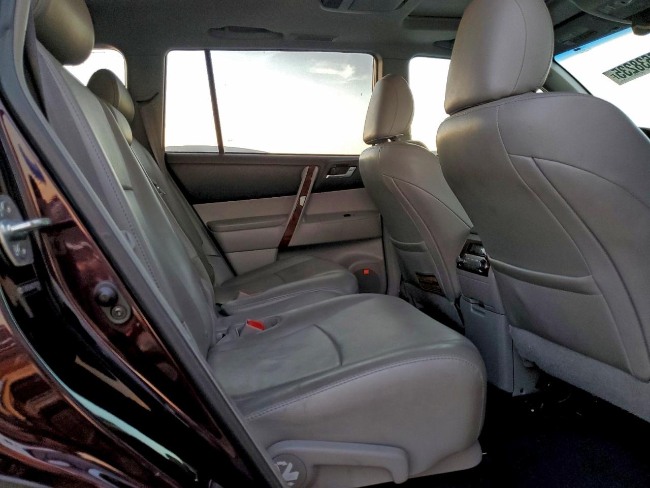 2013 TOYOTA HIGHLANDER LIMITED photo 11