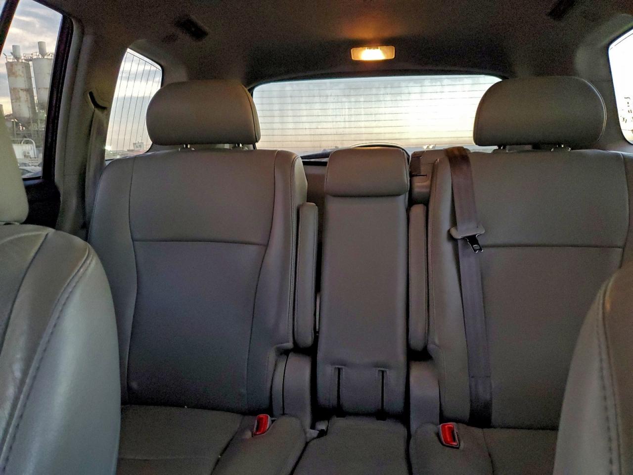 2013 TOYOTA HIGHLANDER LIMITED photo 10
