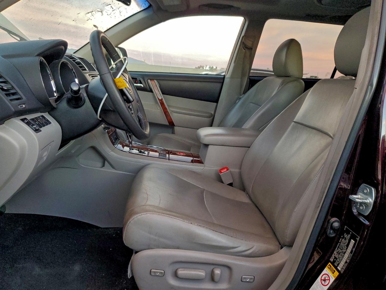 2013 TOYOTA HIGHLANDER LIMITED photo 7