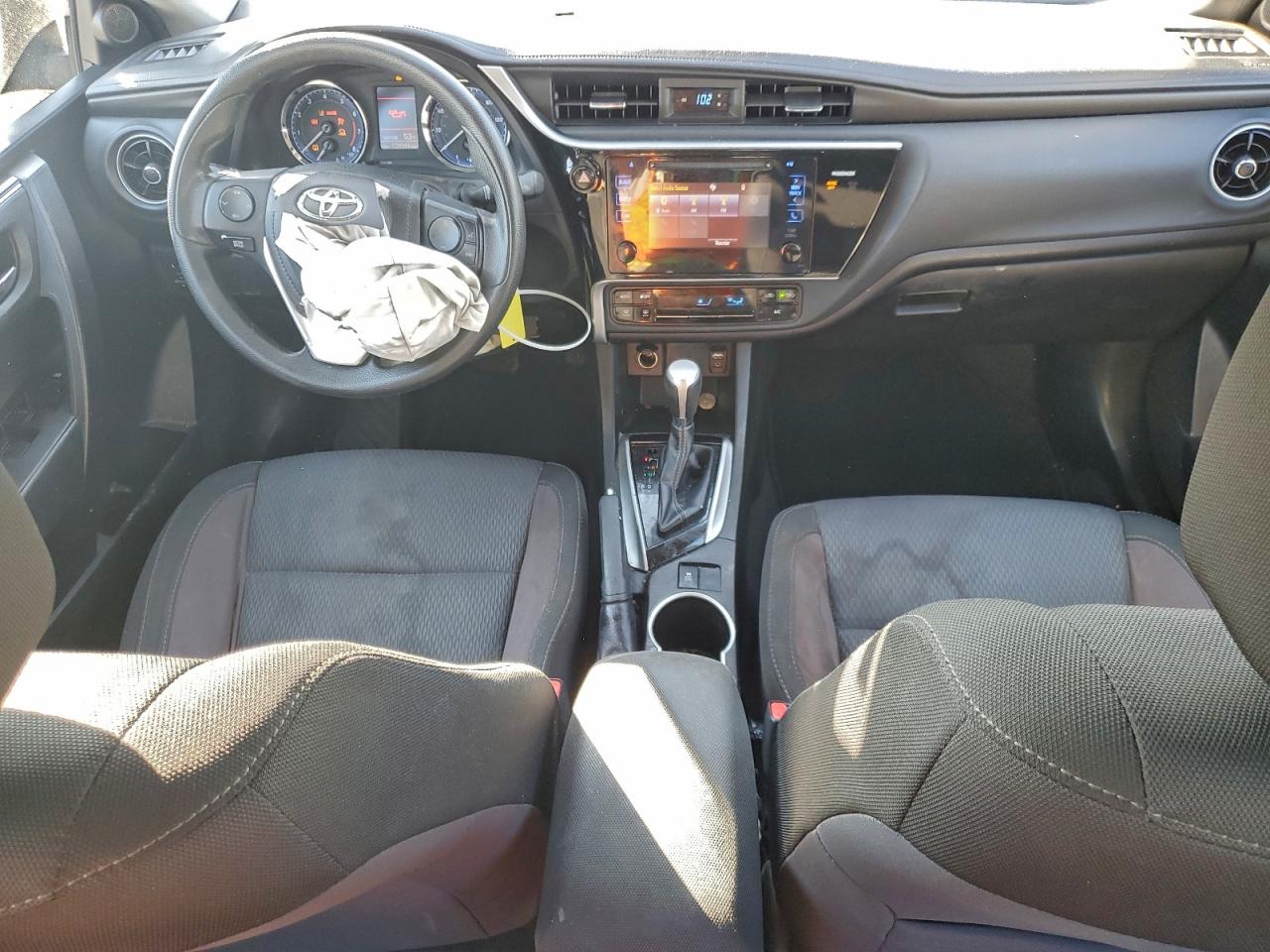 2017 TOYOTA COROLLA L photo 15