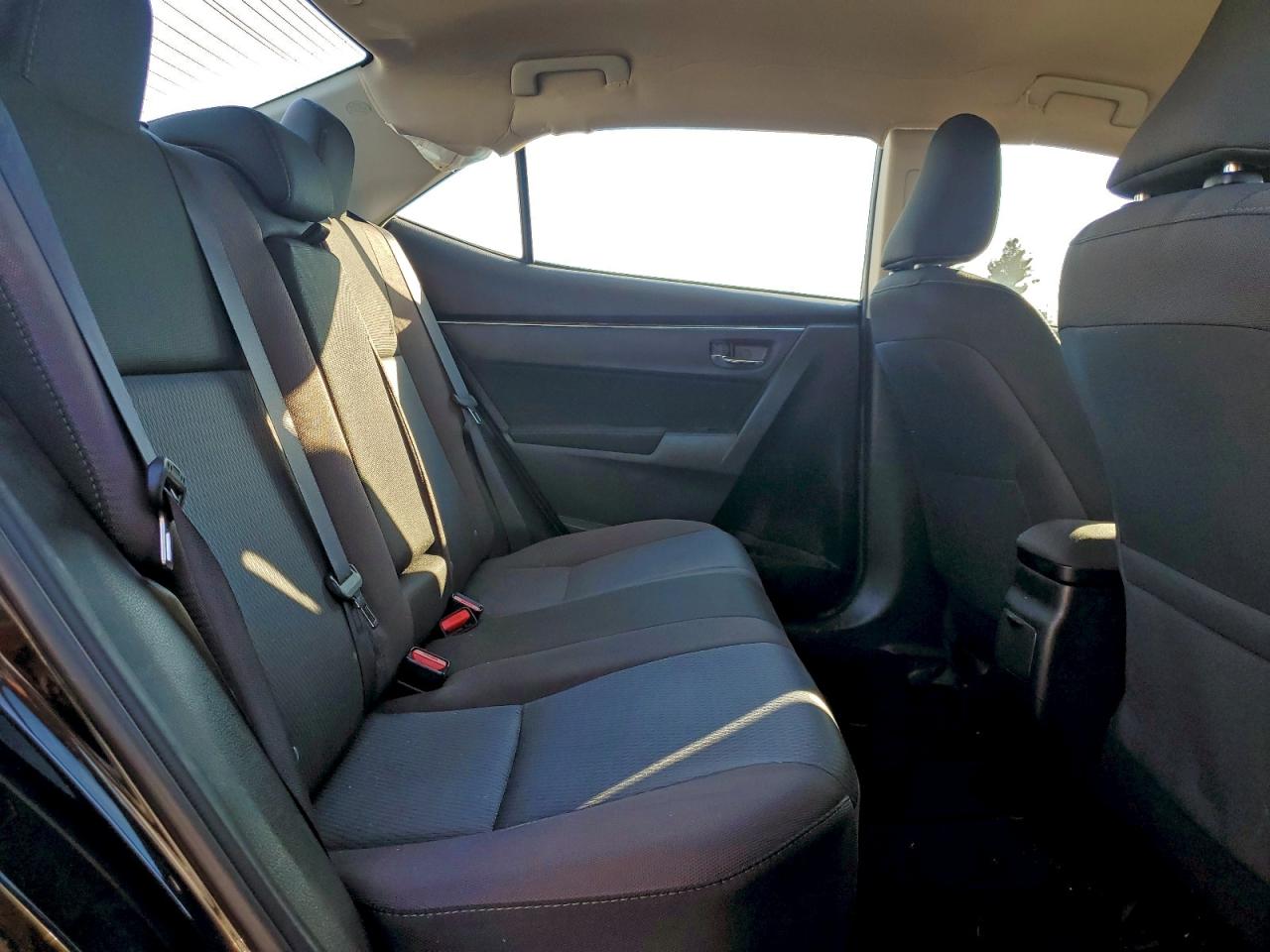 2017 TOYOTA COROLLA L photo 19