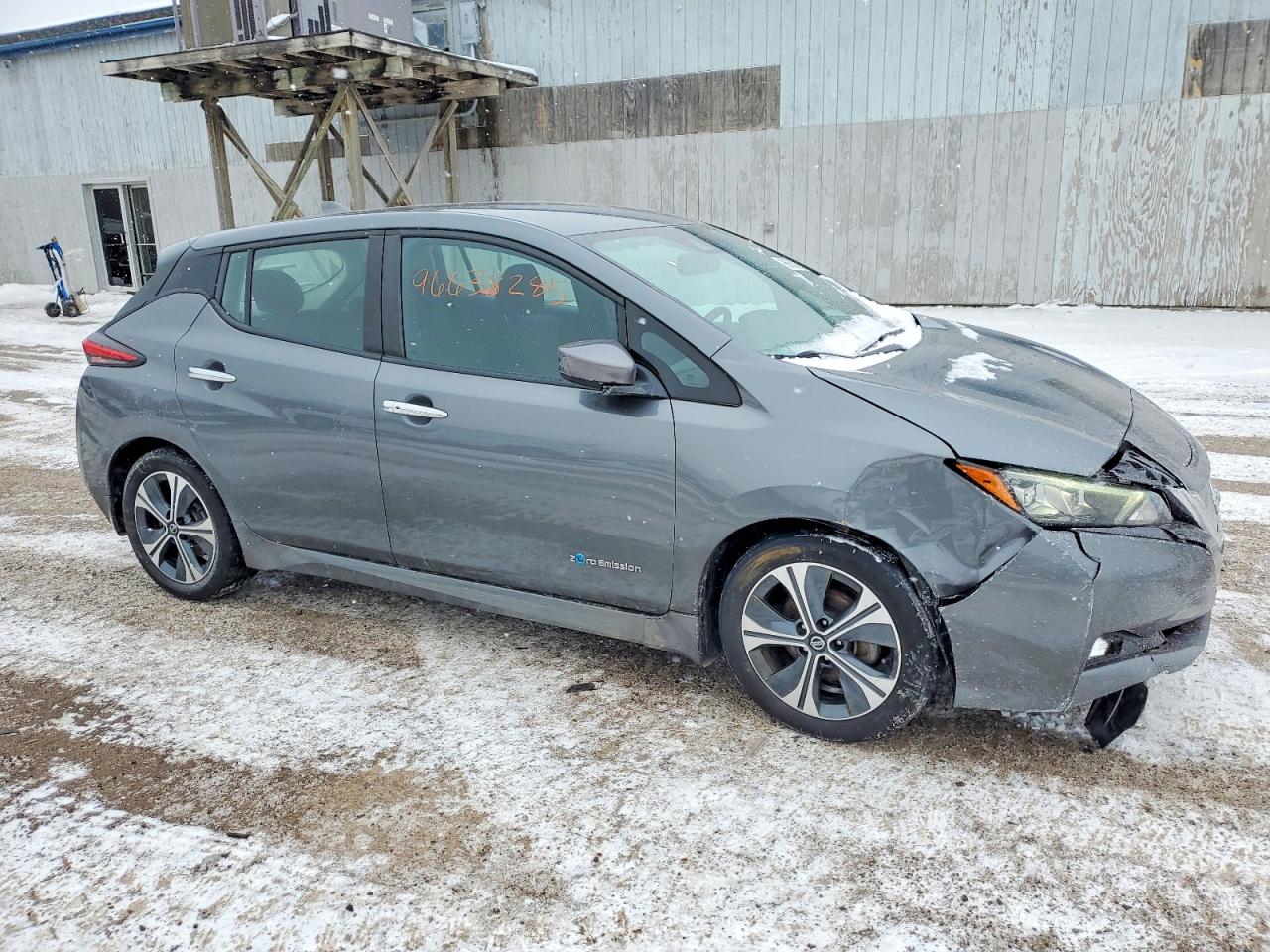2018 NISSAN LEAF S photo 4