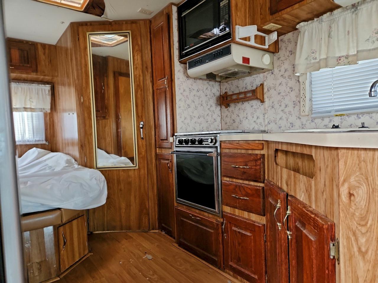 1987 FORD ECONOLINE E350 CUTAWAY VAN photo 6
