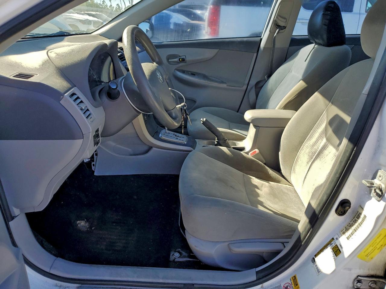 2010 TOYOTA COROLLA BASE photo 7