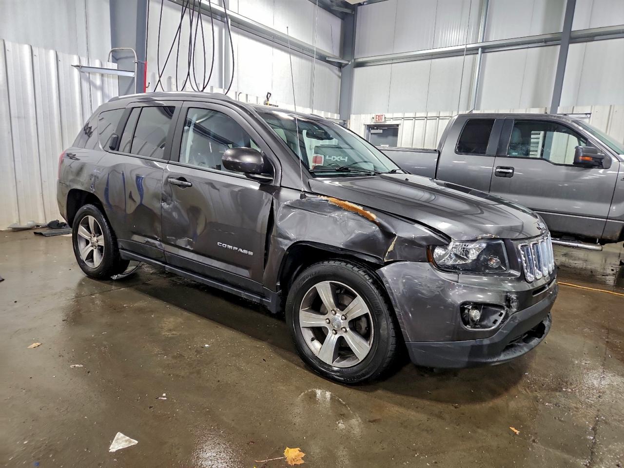 2017 JEEP COMPASS LATITUDE photo 4
