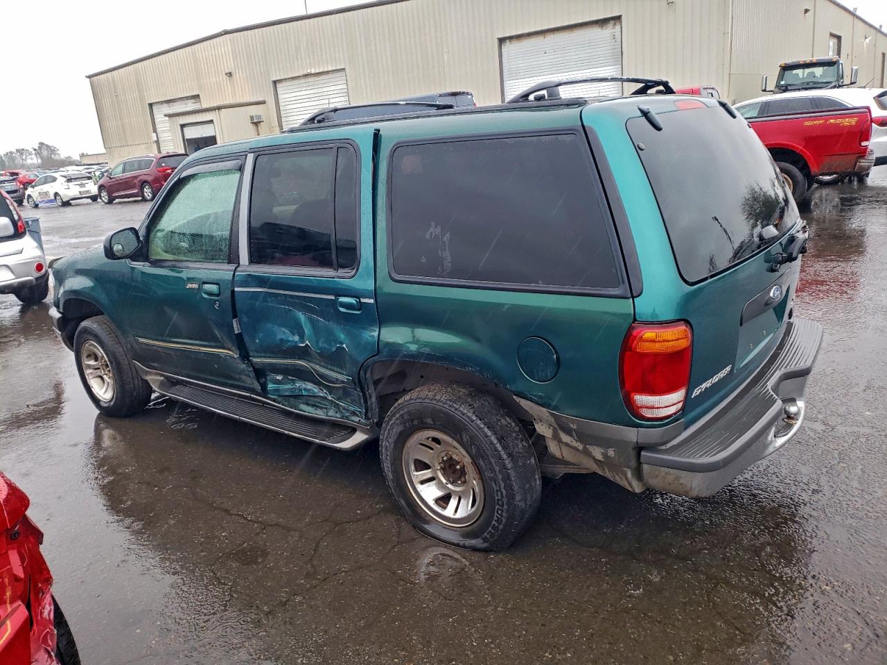 2000 FORD EXPLORER XLT photo 2