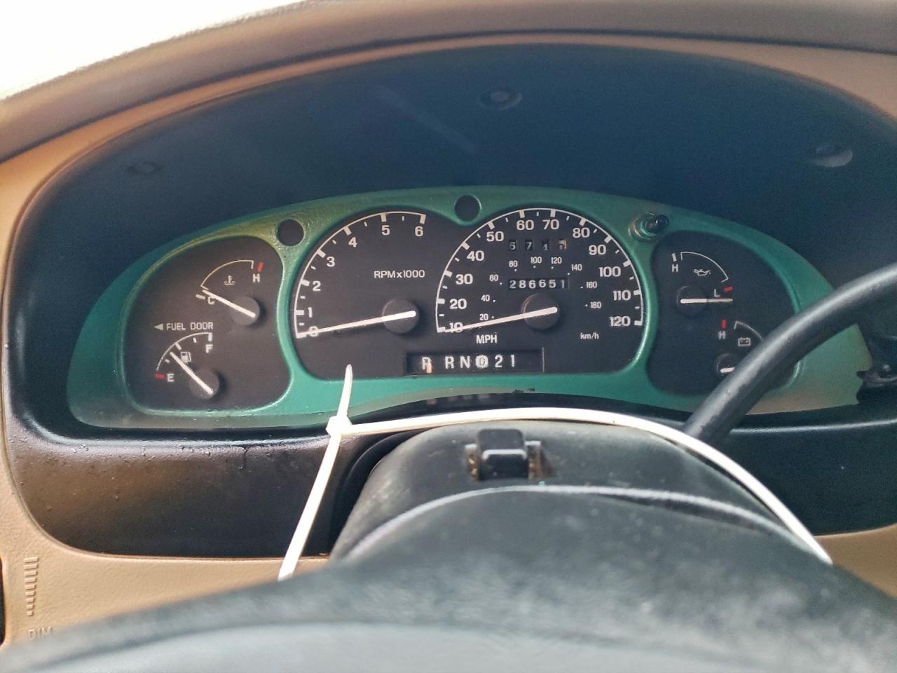 2000 FORD EXPLORER XLT photo 9