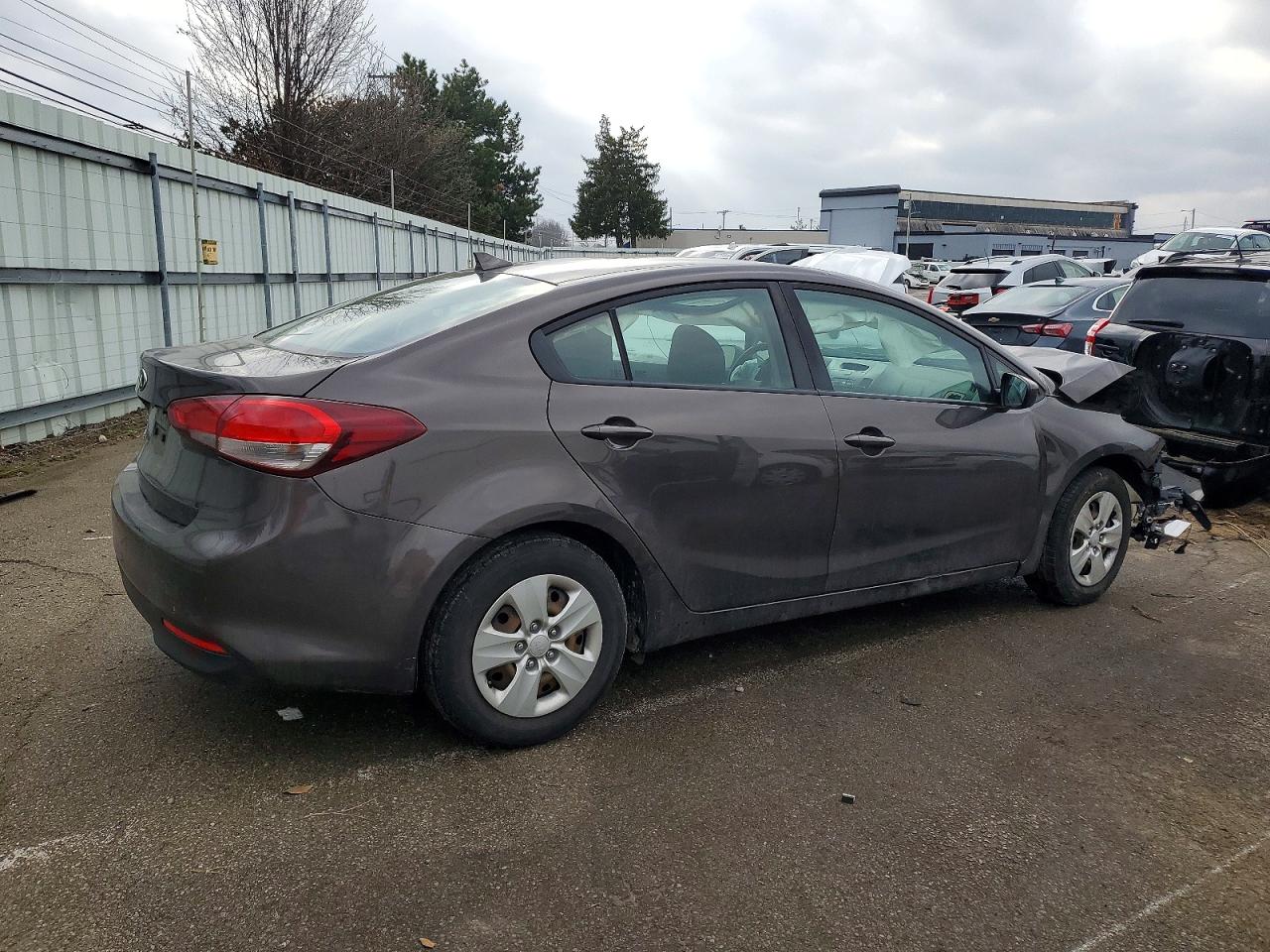 2018 KIA FORTE LX photo 3