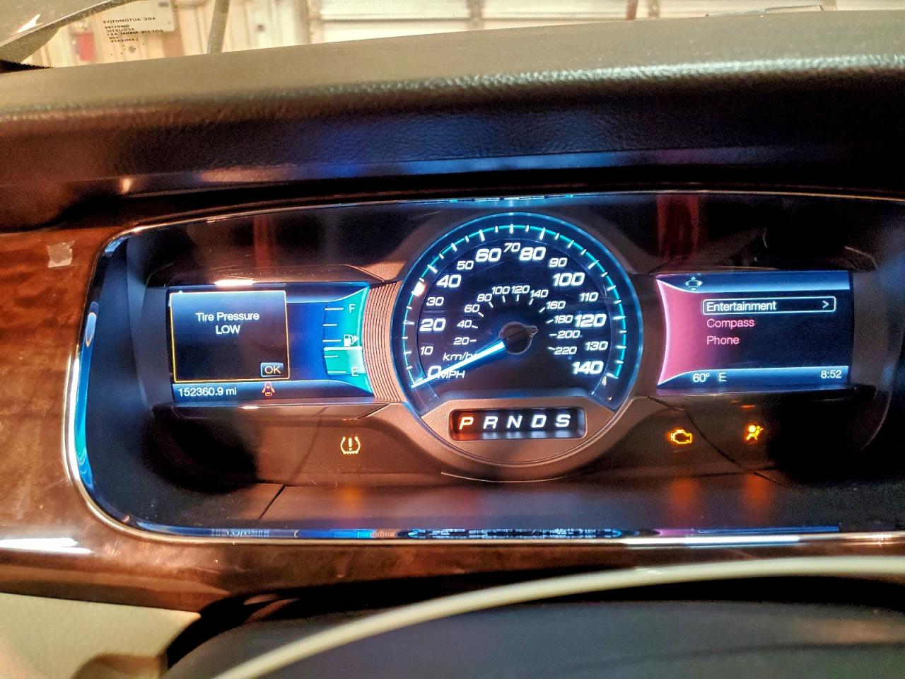2016 FORD TAURUS LIMITED photo 9