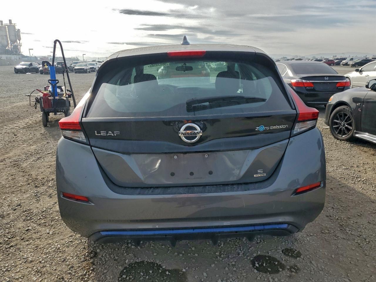 2019 NISSAN LEAF S PLUS photo 6