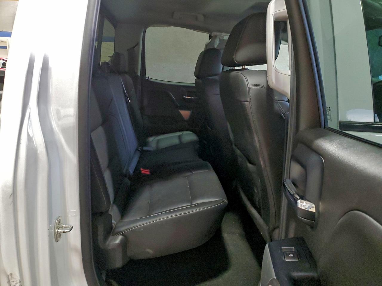 2016 CHEVROLET SILVERADO K1500 LT photo 10