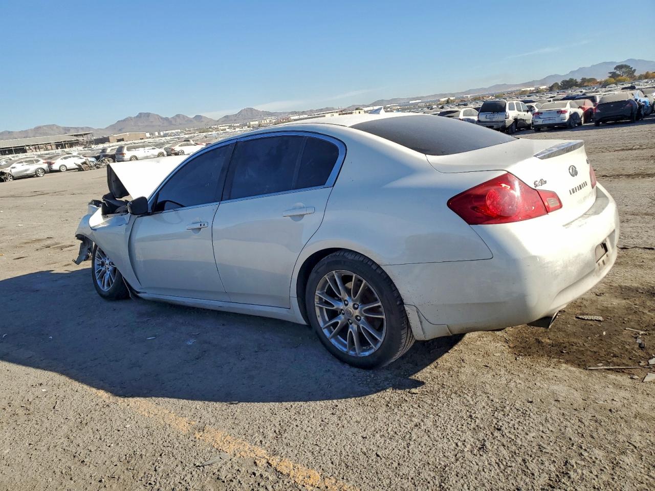 2009 INFINITI G37 BASE photo 2