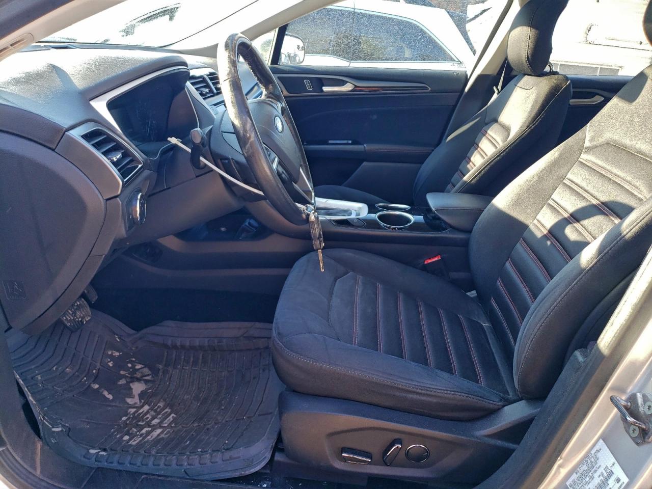 2013 FORD FUSION SE photo 7