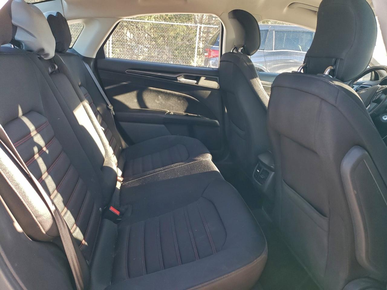2013 FORD FUSION SE photo 10
