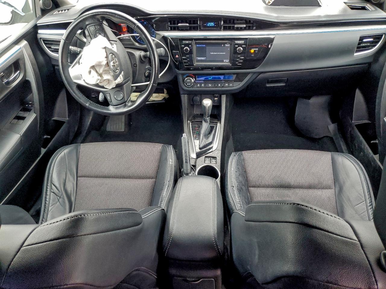 2016 TOYOTA COROLLA L photo 8