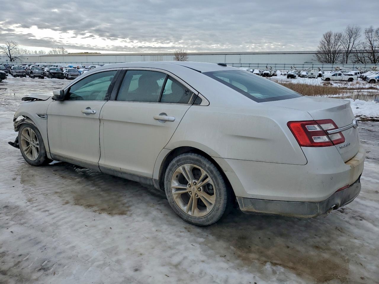 2014 FORD TAURUS SEL photo 2