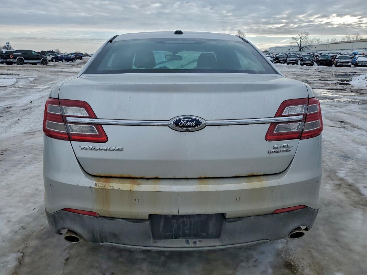 2014 FORD TAURUS SEL photo 6