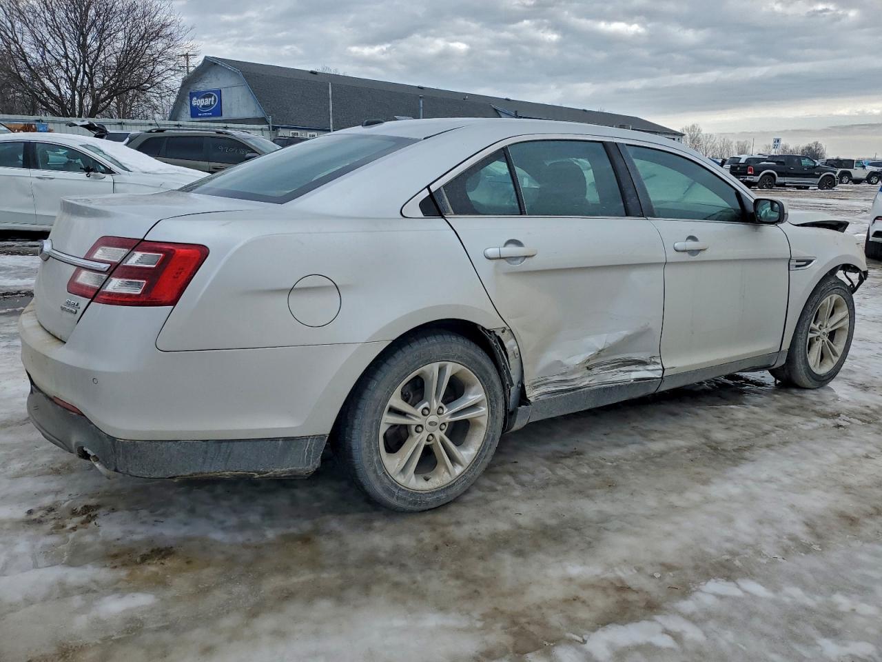 2014 FORD TAURUS SEL photo 3