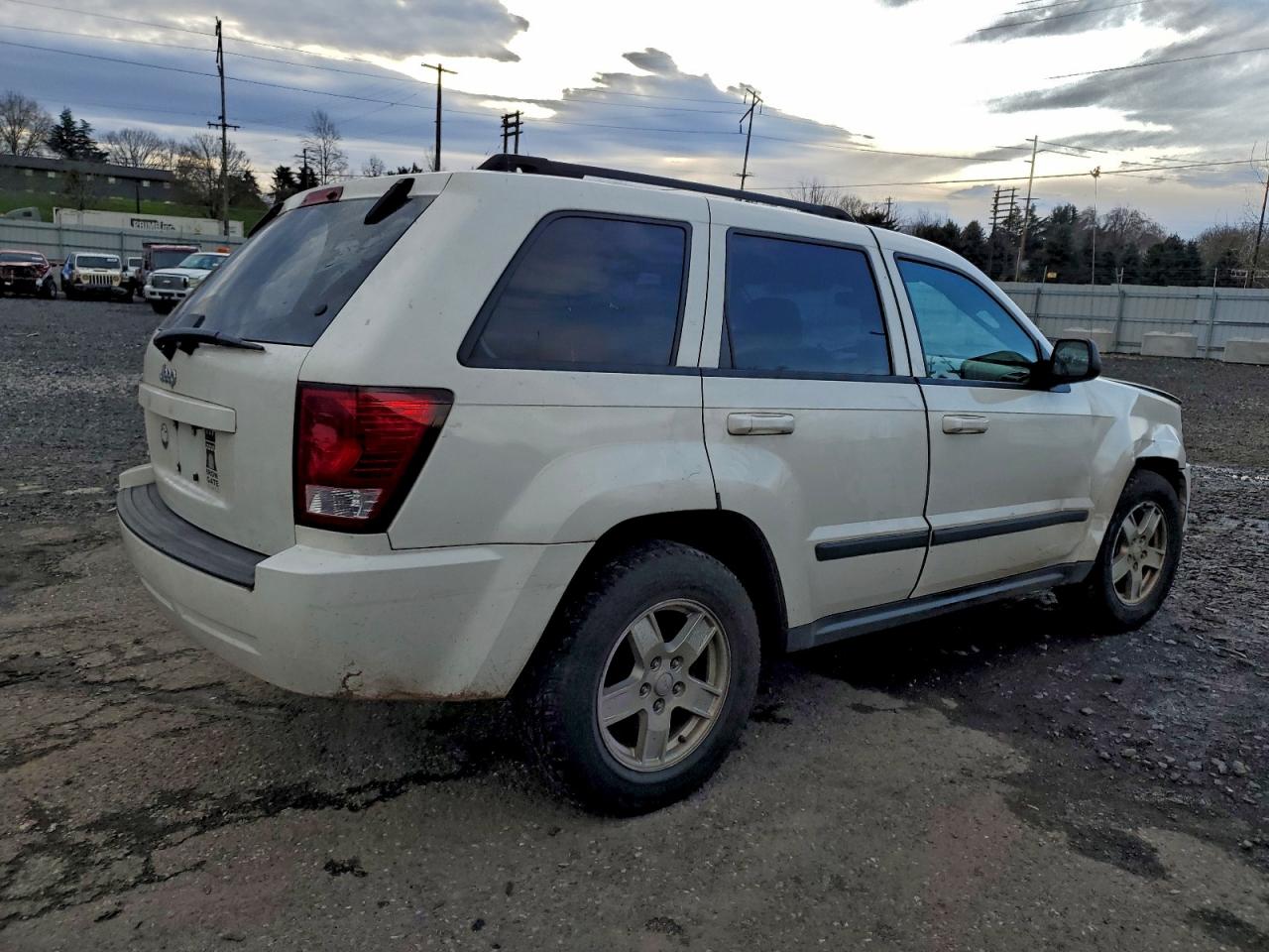 2007 JEEP GRAND CHEROKEE LAREDO photo 3