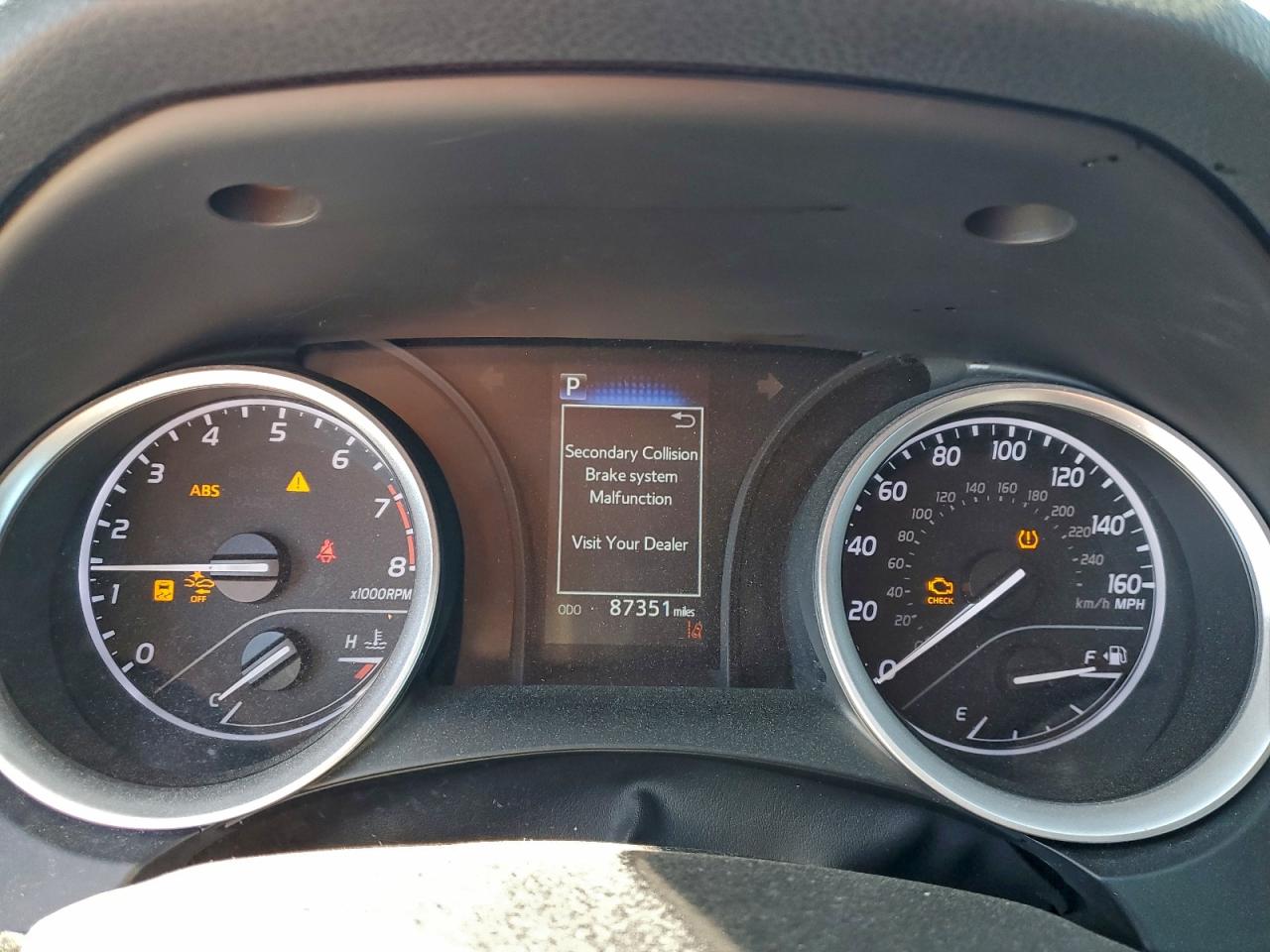 2021 TOYOTA CAMRY LE photo 17