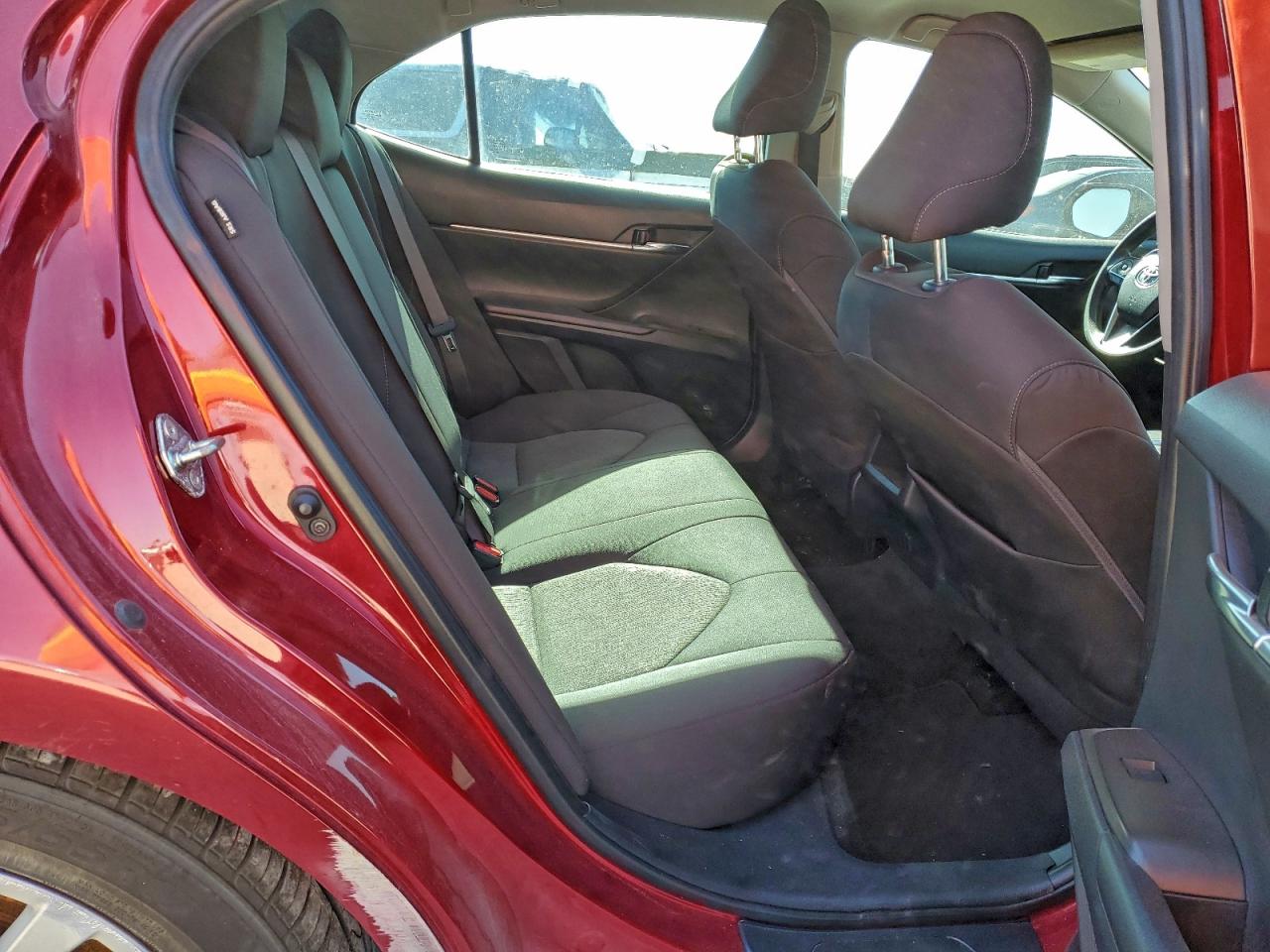 2021 TOYOTA CAMRY LE photo 19