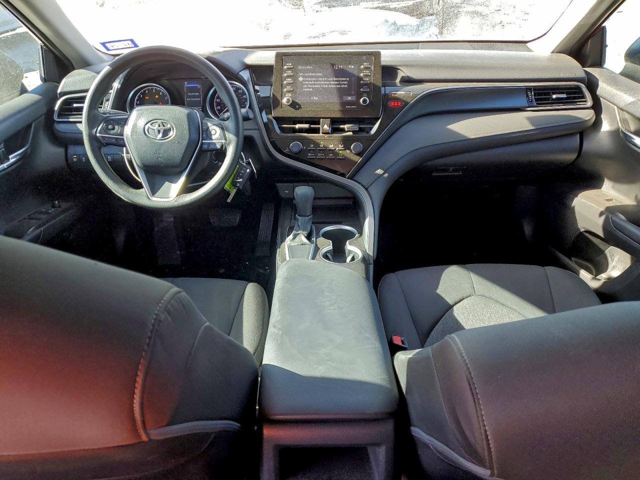 2021 TOYOTA CAMRY LE photo 15