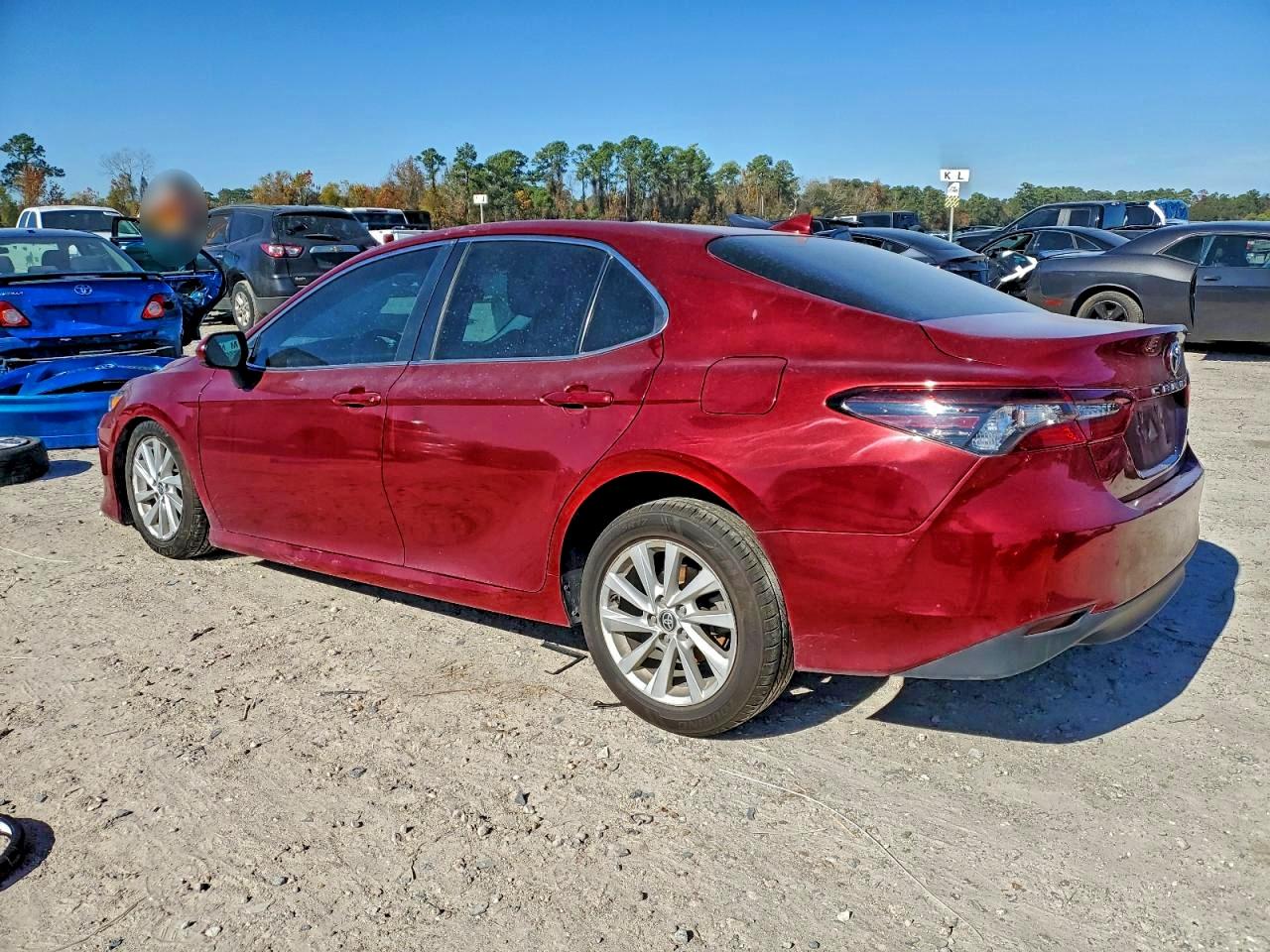 2021 TOYOTA CAMRY LE photo 3