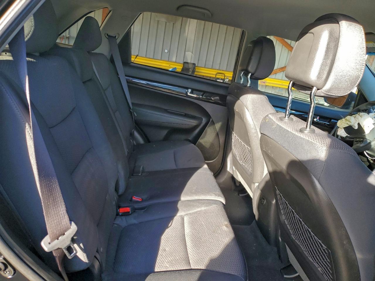 2011 KIA SORENTO LX photo 10