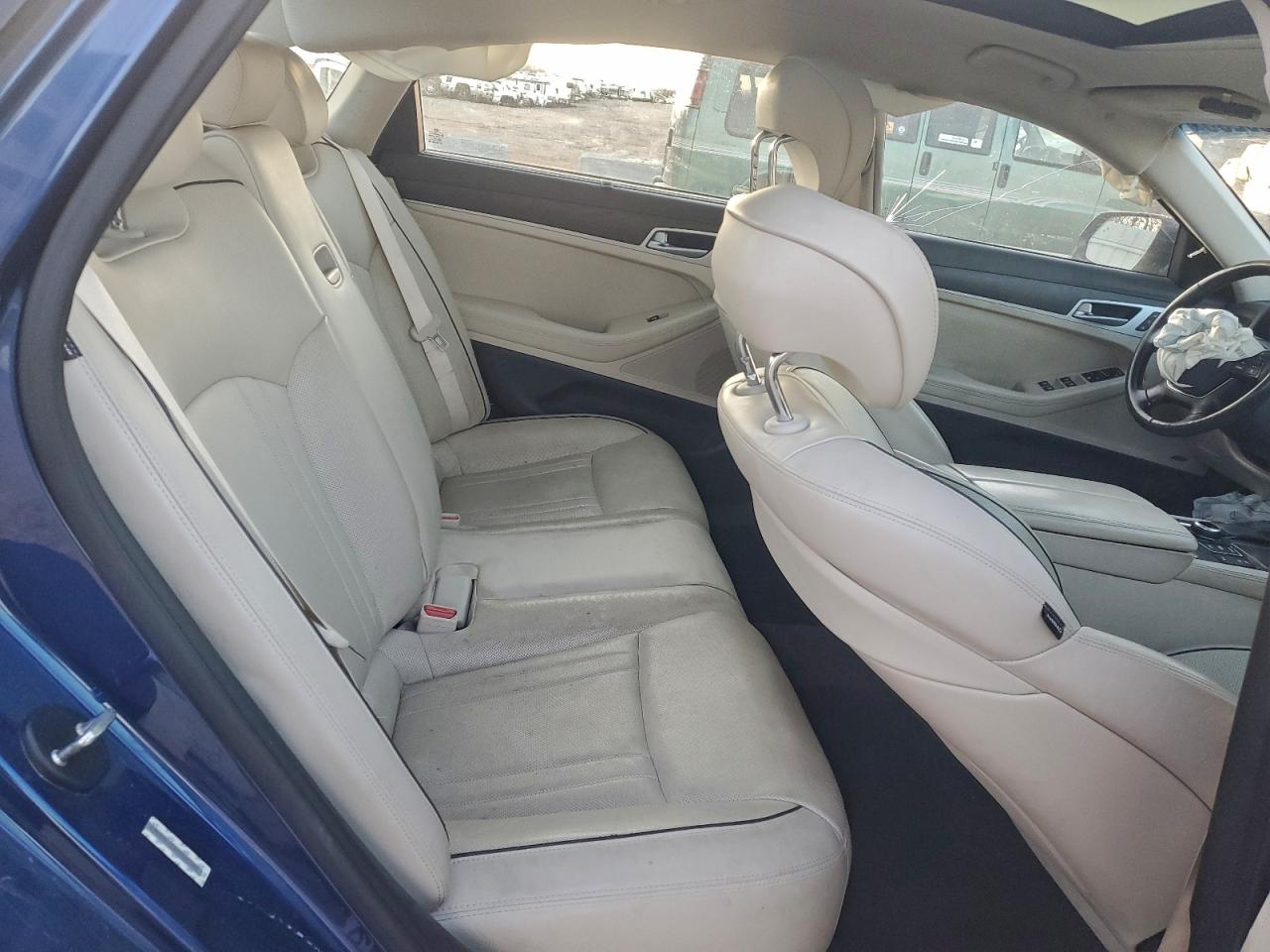 2015 HYUNDAI GENESIS 3.8L photo 10