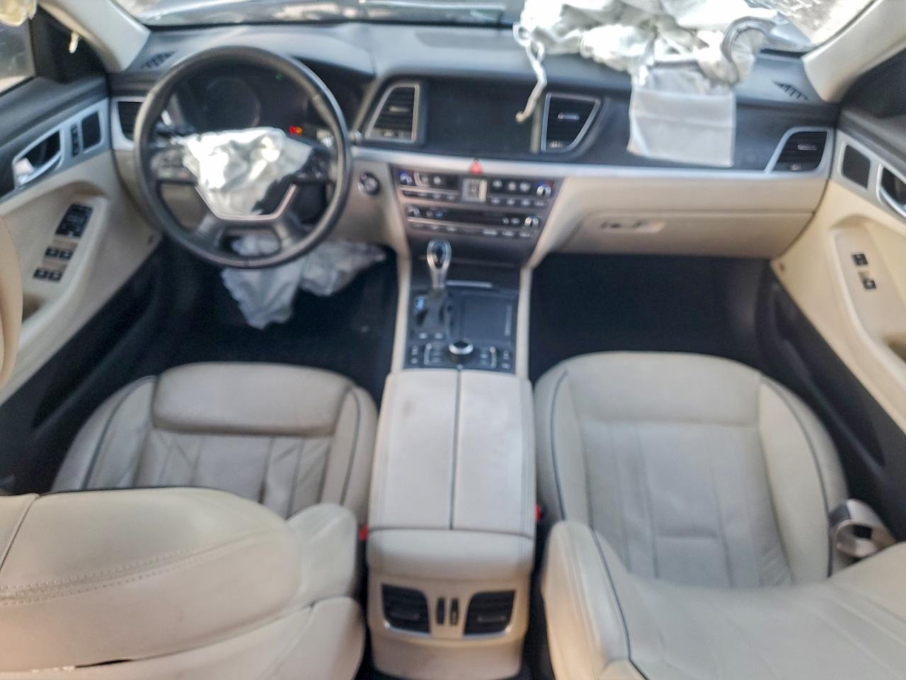 2015 HYUNDAI GENESIS 3.8L photo 8