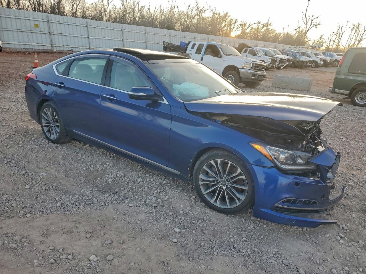 2015 HYUNDAI GENESIS 3.8L photo 4