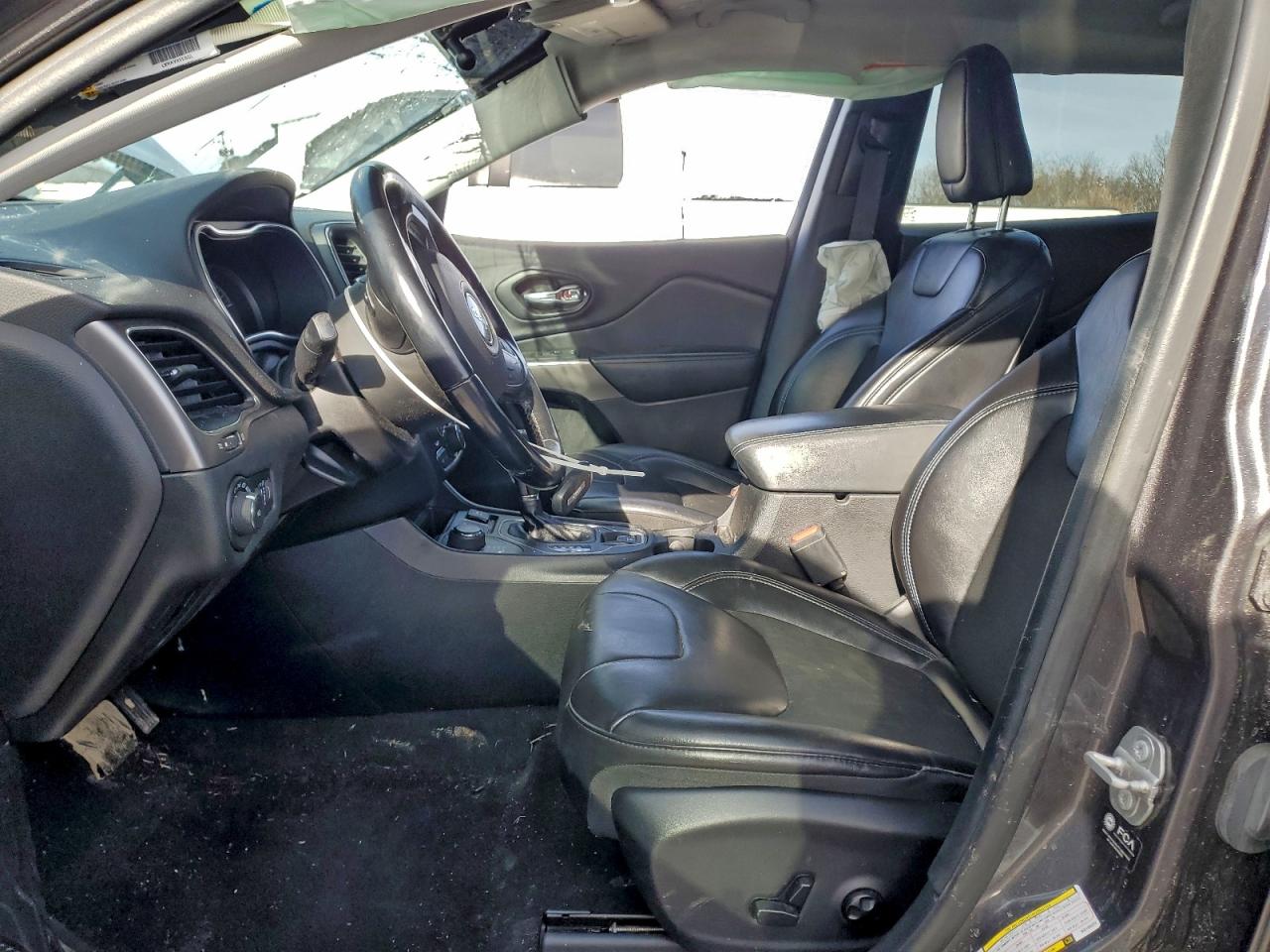 2021 JEEP CHEROKEE LATITUDE PLUS photo 7