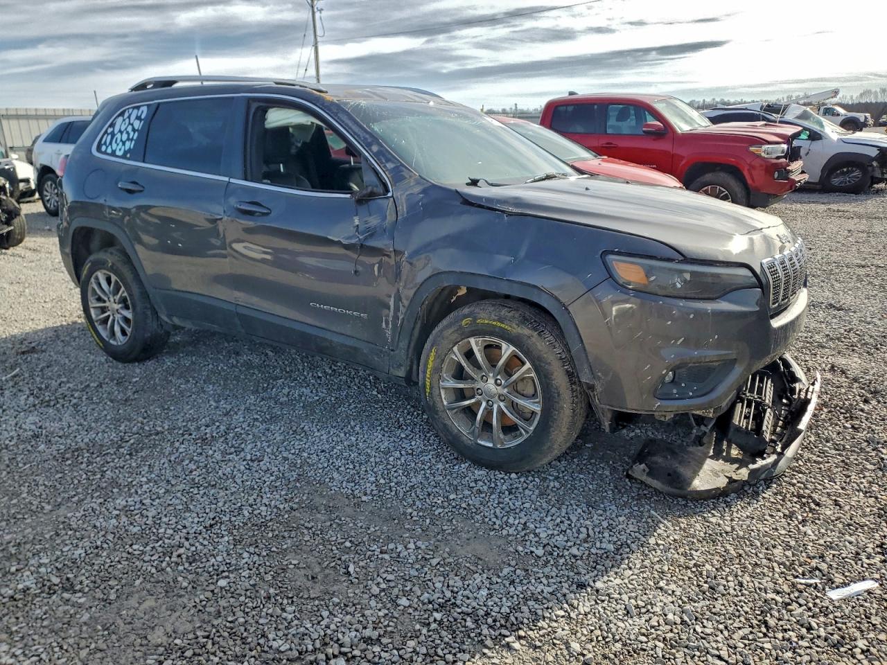 2021 JEEP CHEROKEE LATITUDE PLUS photo 4