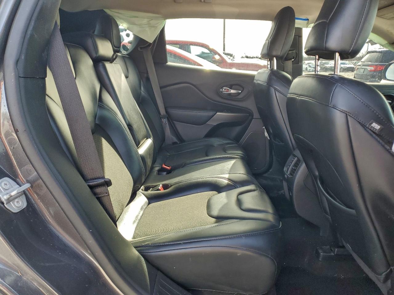 2021 JEEP CHEROKEE LATITUDE PLUS photo 11