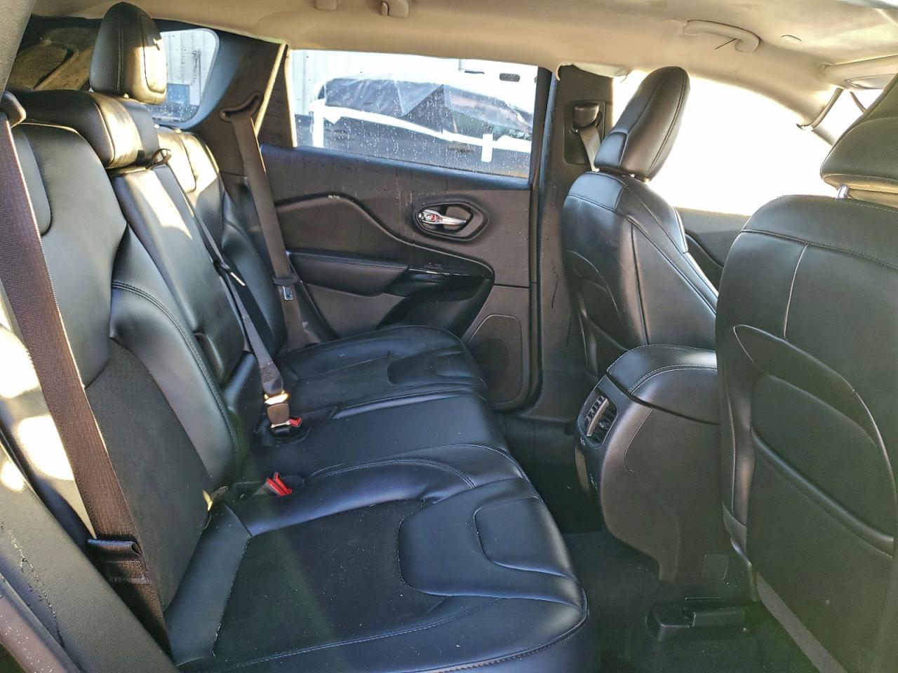 2021 JEEP CHEROKEE LATITUDE PLUS photo 11