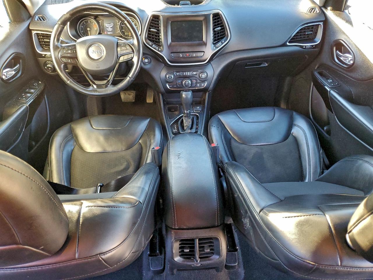 2021 JEEP CHEROKEE LATITUDE PLUS photo 8