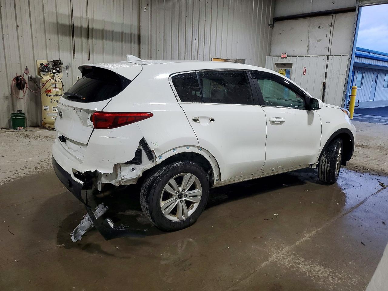 2019 KIA SPORTAGE LX photo 3