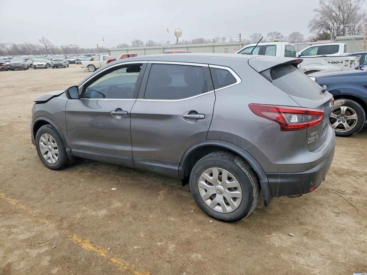 2020 NISSAN ROGUE SPORT S photo 2