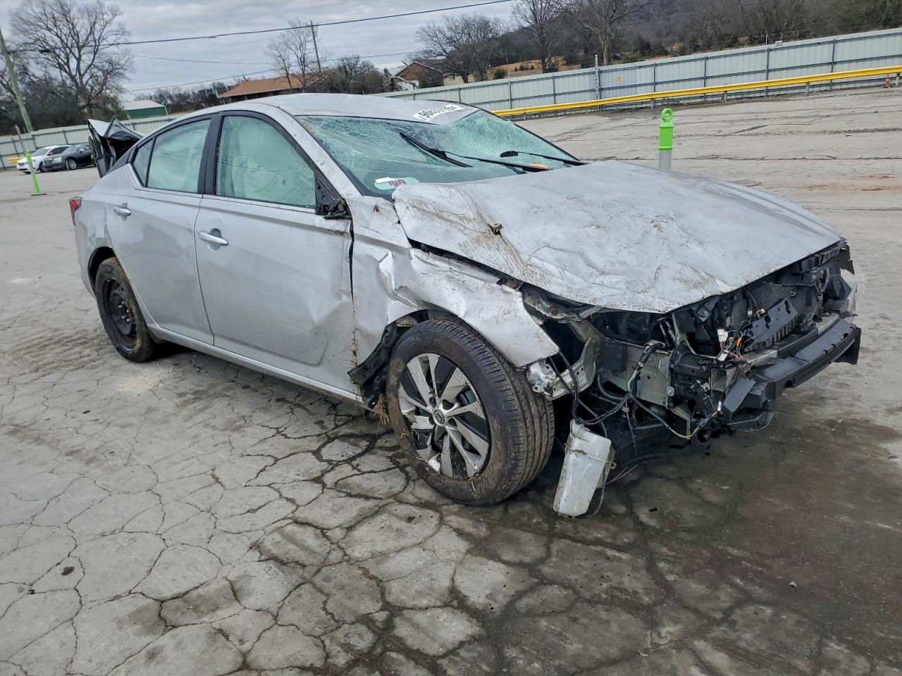 2024 NISSAN ALTIMA S photo 4