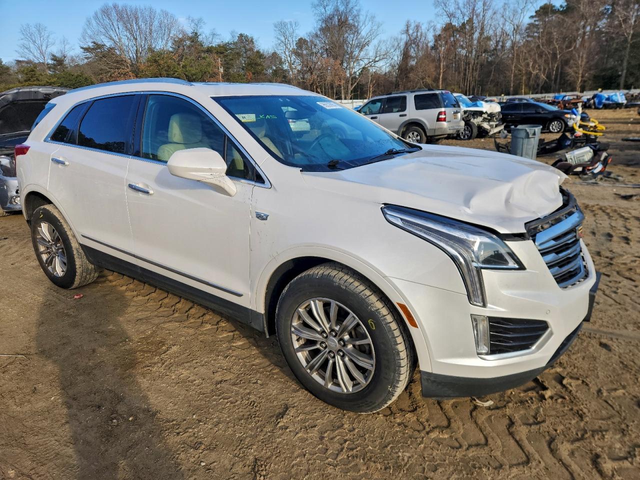 2017 CADILLAC XT5 LUXURY photo 4