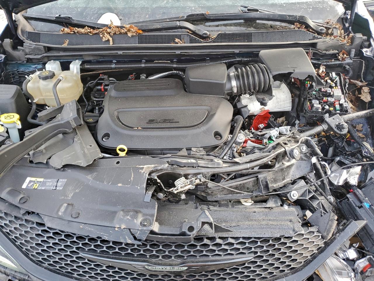 2019 CHRYSLER PACIFICA LIMITED photo 12