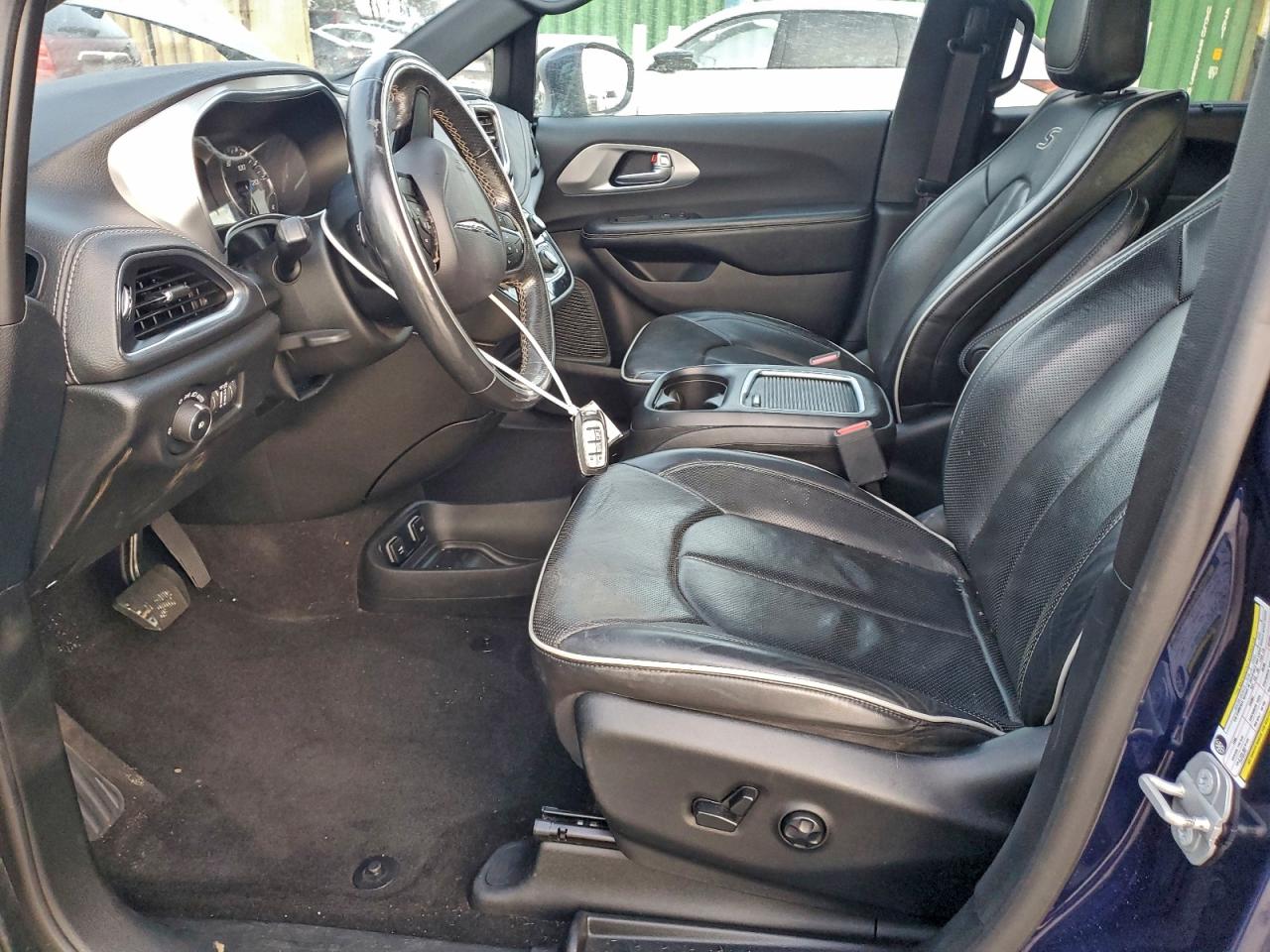 2019 CHRYSLER PACIFICA LIMITED photo 7