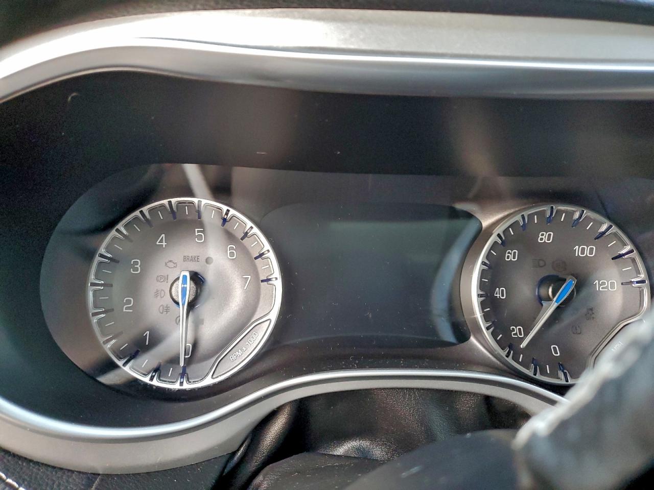 2019 CHRYSLER PACIFICA LIMITED photo 9