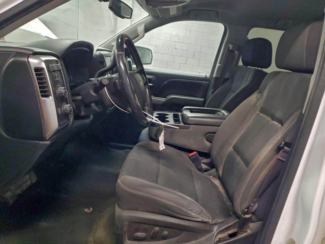 2017 CHEVROLET SILVERADO K1500 LT photo 7