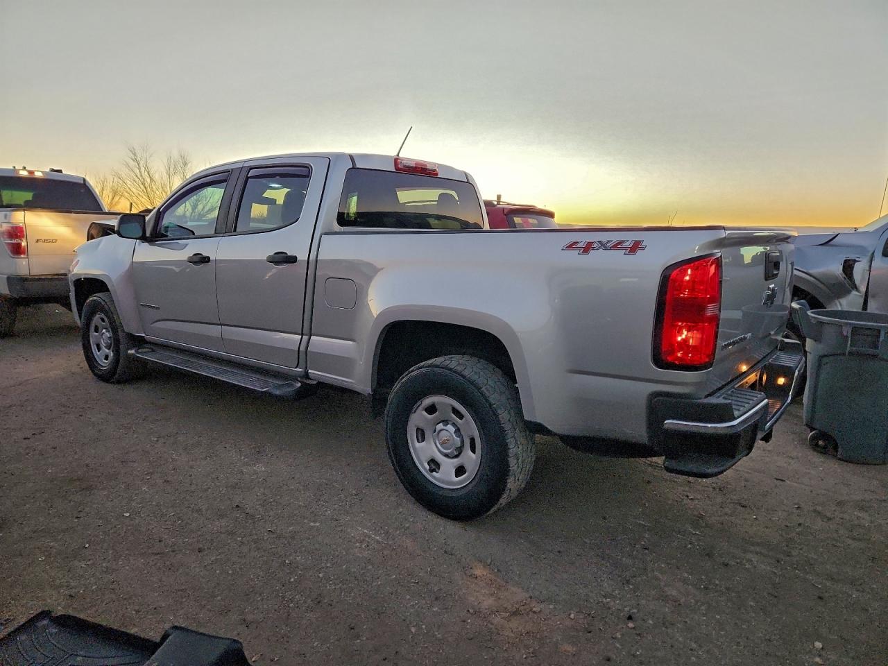 2018 CHEVROLET COLORADO photo 2