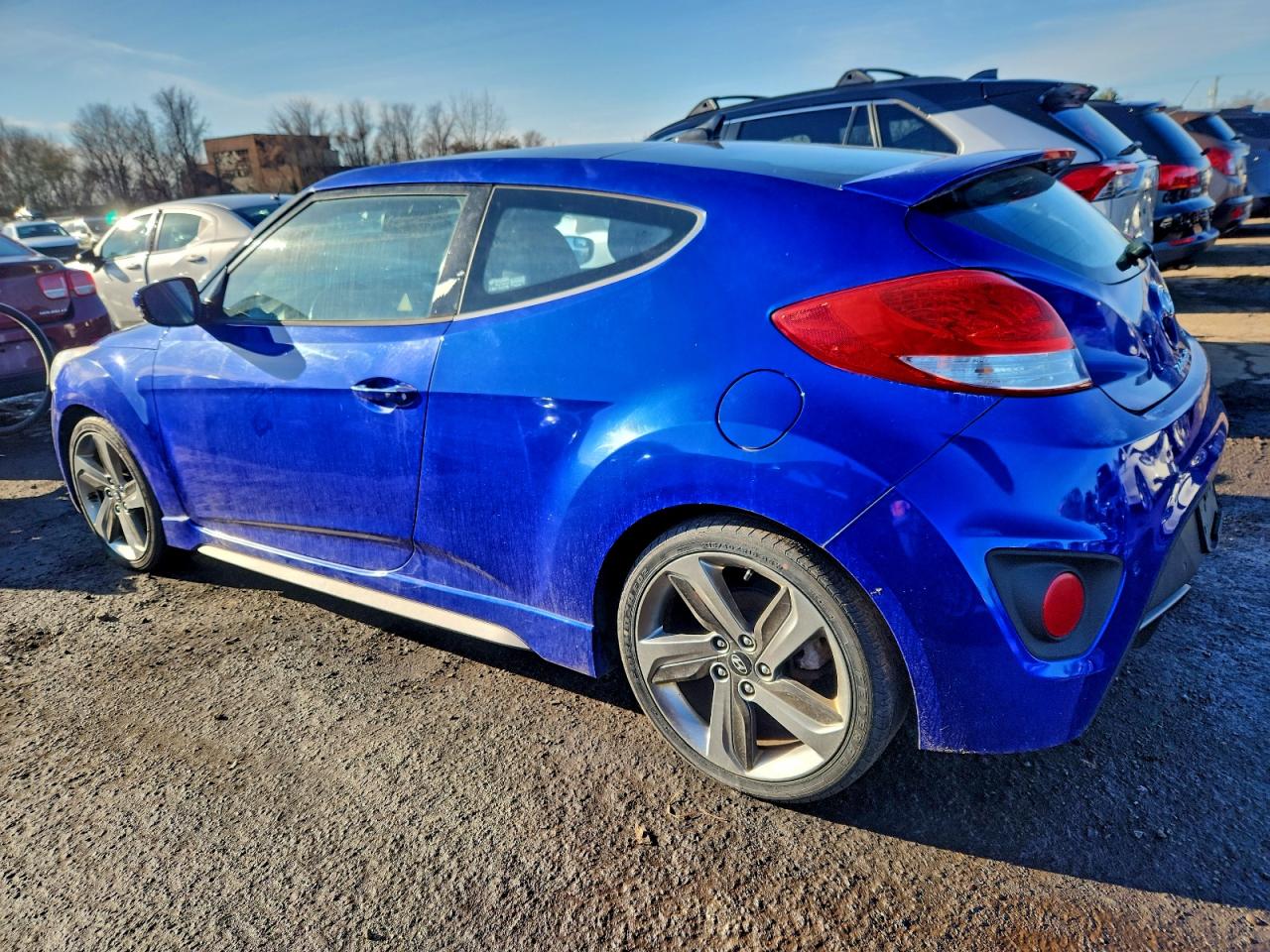 2013 HYUNDAI VELOSTER photo 2